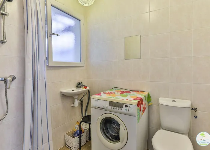Bourg Duplex Proche Commerces 6 Couchages Lägenhet
