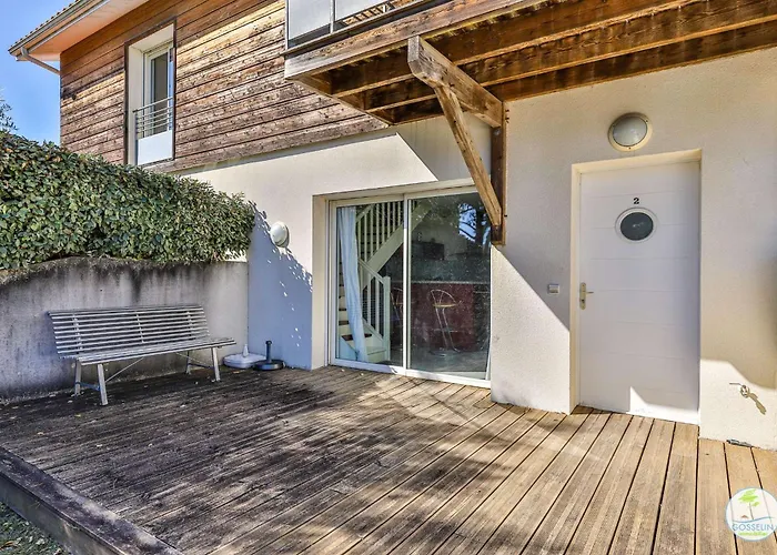 Bourg Duplex Proche Commerces 6 Couchages