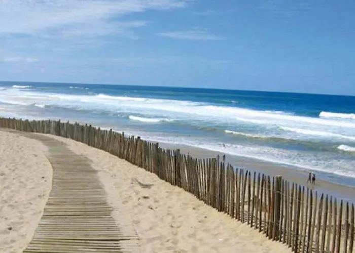 Bourg Duplex Proche Commerces 6 Couchages Lejlighed