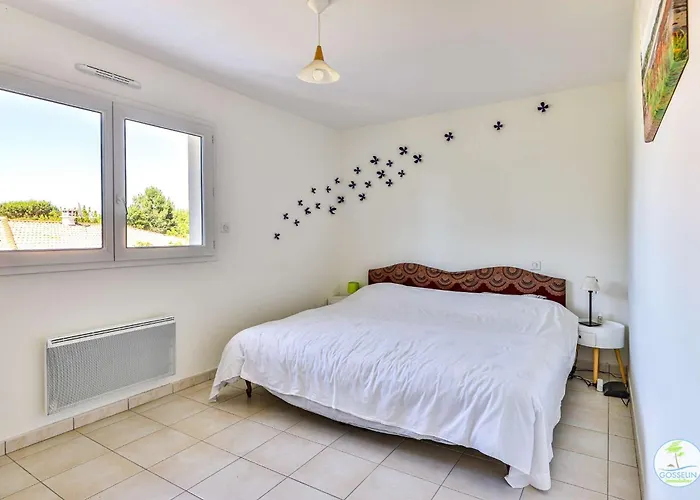 Bourg Duplex Proche Commerces 6 Couchages Lejlighed